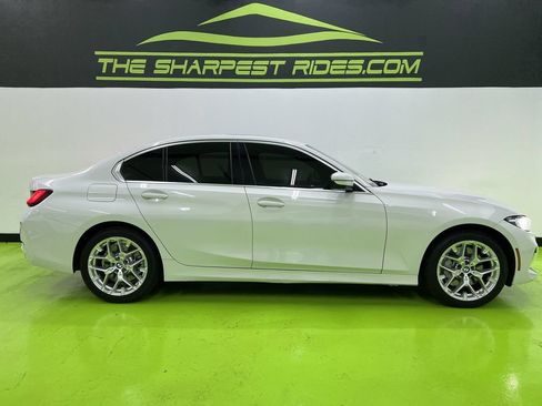 Used 2025 BMW 330i xDrive Sedan AWD/4WD image 11