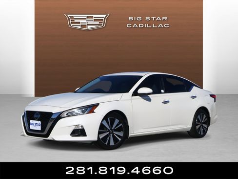 Used 2021 Nissan Altima 2.5 SL image 1