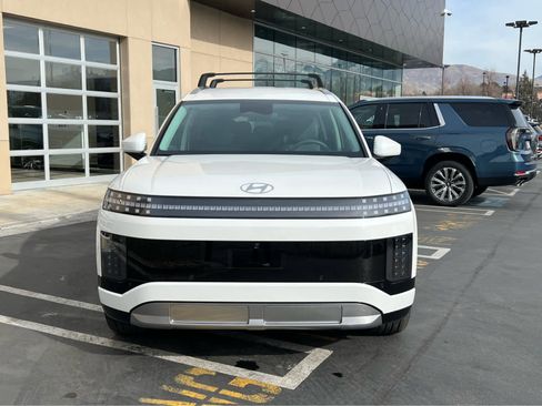 New 2026 Hyundai Ioniq 9 SEL image 3