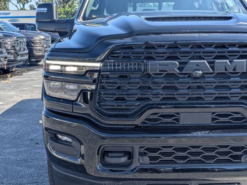 New 2026 RAM 2500 Limited AWD/4WD image 9