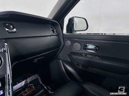 Used 2019 Rolls-Royce Cullinan AWD/4WD image 16