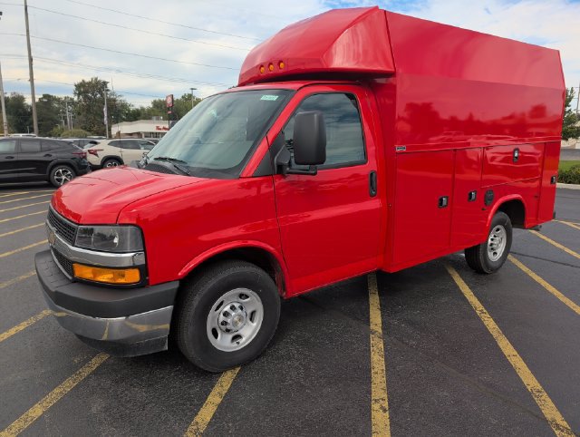 New 2026 Chevrolet Express 3500 w/ Power Convenience Package RWD image 4