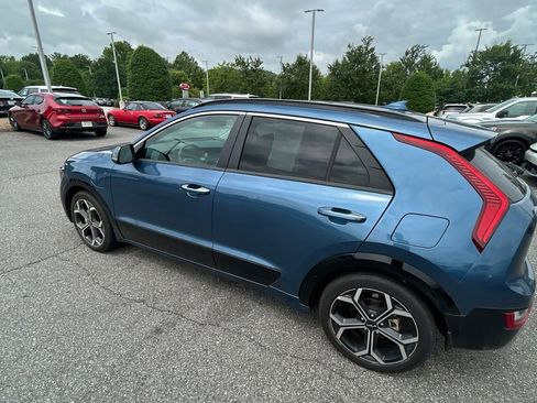 Certified 2023 Kia Niro SX Touring FWD image 18