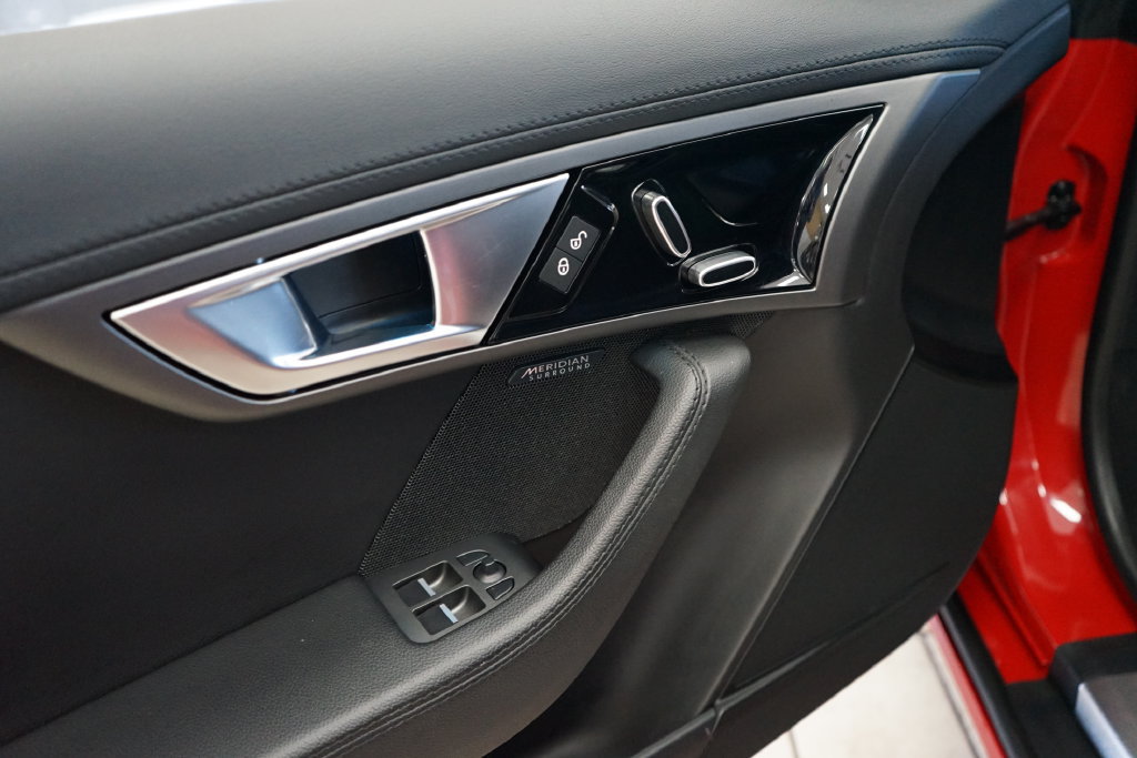 Used 2017 Jaguar F-TYPE Coupe RWD image 23