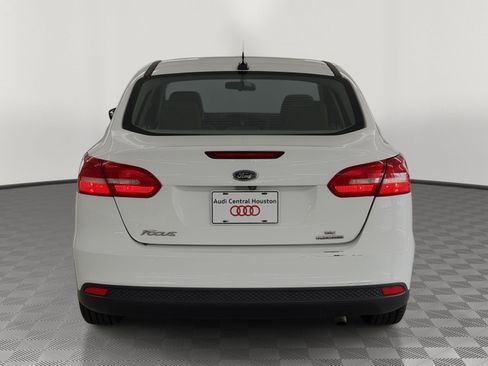 Used 2016 Ford Focus SE FWD image 10