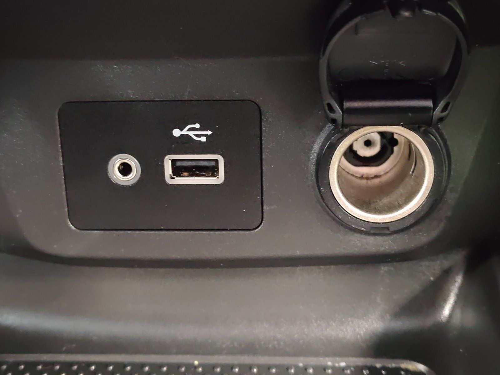 Used 2020 Nissan Rogue Sport SV FWD image 20