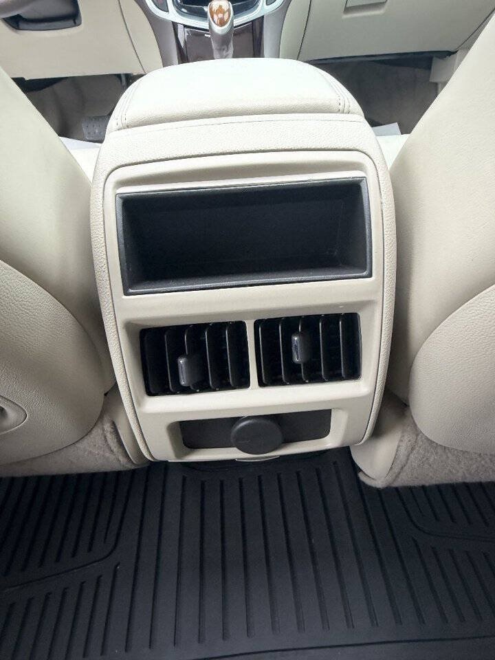 Used 2013 Cadillac SRX Performance w/ Driver Awareness Package FWD image 11