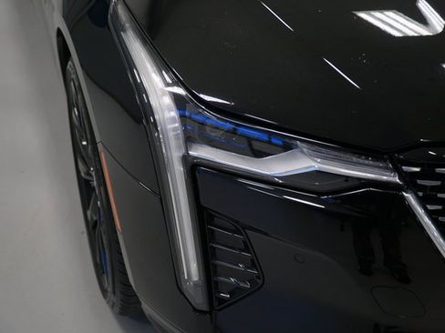 Used 2023 Cadillac CT4 Premium Luxury image 10