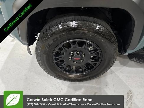 Used 2025 Toyota 4Runner TRD Off-Road Premium AWD/4WD image 34
