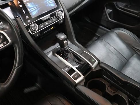 Used 2017 Honda Civic Touring image 29