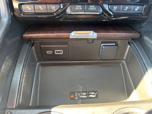 Used 2024 GMC Yukon XL Denali Ultimate image 25