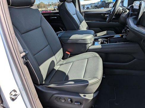 New 2026 Chevrolet Suburban Premier w/ Sun And Tow Package AWD/4WD image 37
