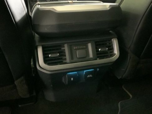 Used 2021 Ford F150 Platinum image 31