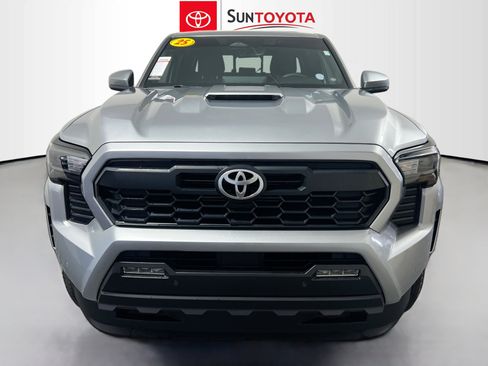Used 2025 Toyota Tacoma TRD Sport w/ TRD Sport Upgrade Package RWD image 10