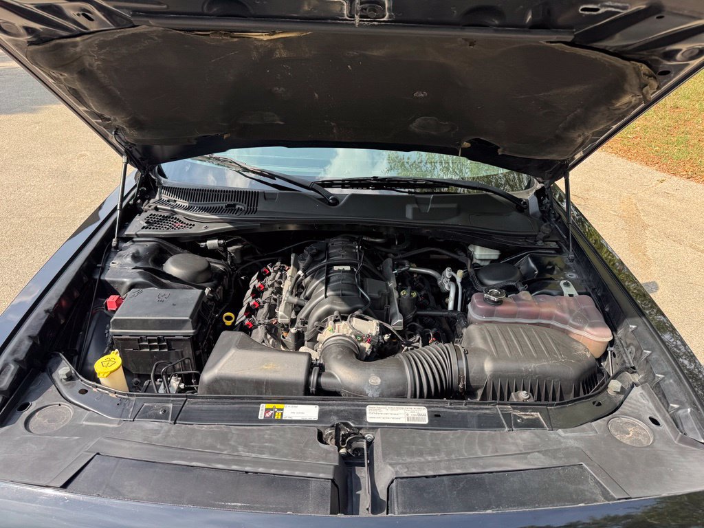 Used 2014 Dodge Challenger R/T RWD image 9