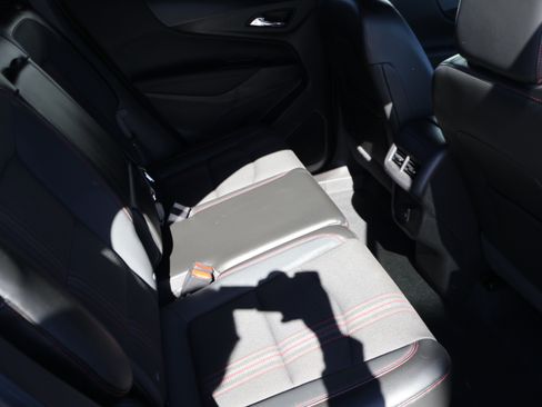 Used 2023 Chevrolet Equinox RS image 14