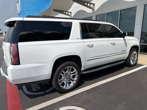 Used 2020 GMC Yukon XL SLT w/ Premium Edition RWD image 7