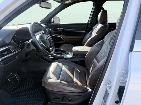 Used 2020 Kia Telluride SX w/ SX Prestige Package image 29