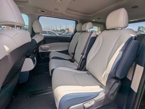 New 2026 Kia Carnival SX FWD image 16