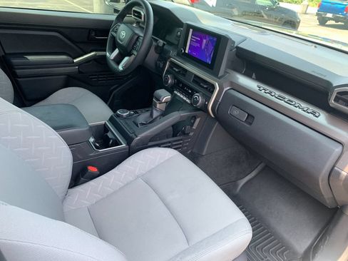 Used 2024 Toyota Tacoma SR5 AWD/4WD image 17