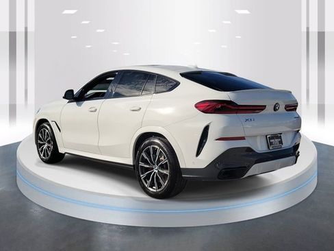 Used 2021 BMW X6 sDrive40i w/ M Sport Package image 4