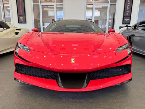 Used 2022 Ferrari SF90 Stradale image 7
