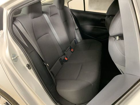 Used 2022 Toyota Corolla LE FWD image 27