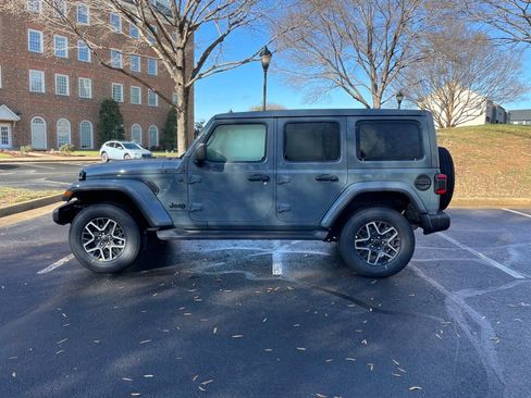 New 2026 Jeep Wrangler Sahara image 9
