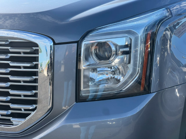 Used 2018 GMC Yukon Denali w/ Enhanced Security Package AWD/4WD image 41