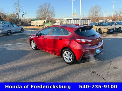 Used 2017 Chevrolet Cruze LT w/ Convenience Package image 4