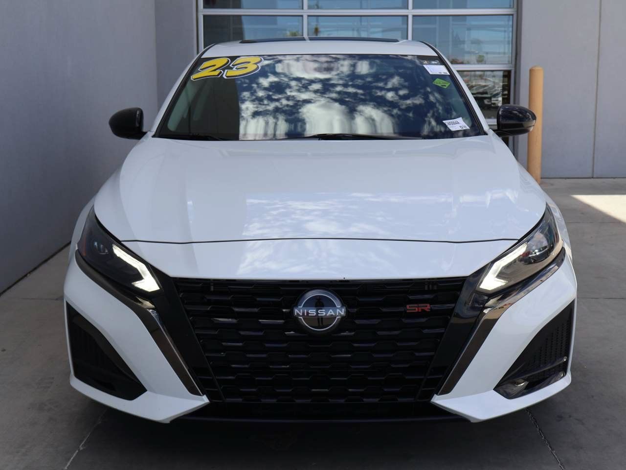 Used 2023 Nissan Altima 2.5 SR w/ SR Premium Package FWD image 5