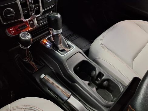 Used 2020 Jeep Gladiator Mojave image 21