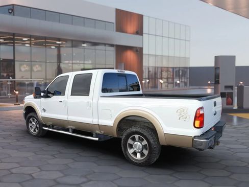 Used 2011 Ford F250 Lariat w/ Lariat Interior Pkg image 4