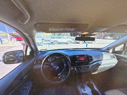Used 2023 Honda Ridgeline Sport image 9