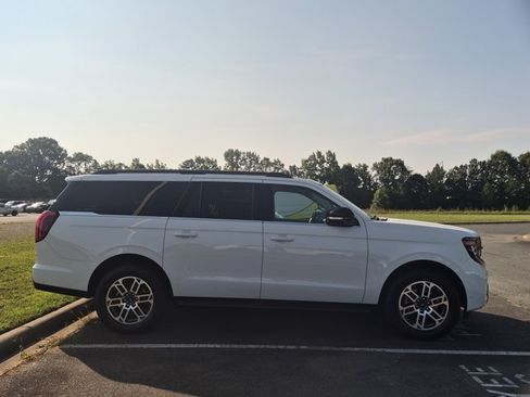 Certified 2025 Ford Expedition Max Active RWD image 5