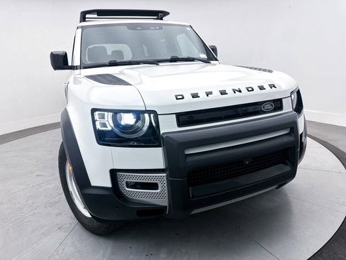 Used 2023 Land Rover Defender 110 S image 9