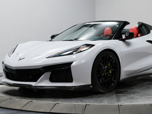 Used 2024 Chevrolet Corvette Z06 w/ Stealth Interior Trim Package image 10