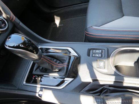 Used 2018 Subaru Crosstrek 2.0i Limited image 22