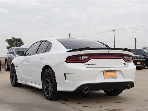 Used 2023 Dodge Charger R/T w/ Blacktop Package image 7