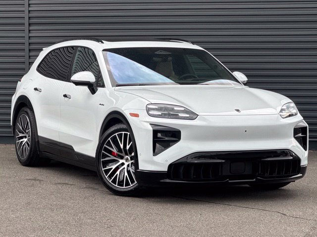 New 2026 Porsche Cayenne Turbo AWD/4WD image 9