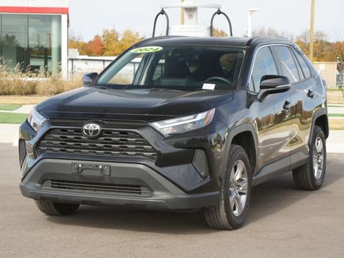 Used 2024 Toyota RAV4 XLE image 21