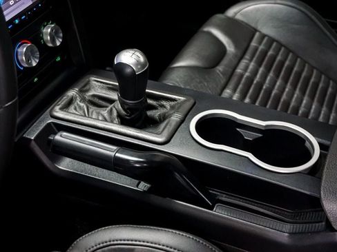 Used 2005 Ford Mustang GT RWD image 54