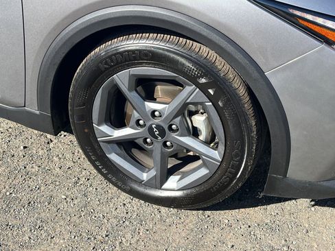 Used 2025 Kia K4 LXS image 29