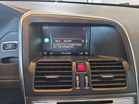 Used 2016 Volvo XC60 T6 w/ Protection Package image 29