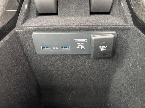 Used 2019 Land Rover Range Rover Velar R-Dynamic HSE image 49