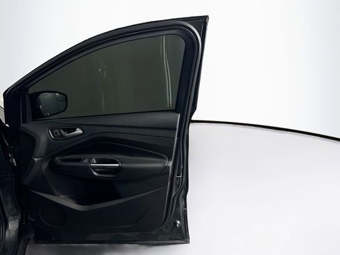 Used 2018 Ford Escape Titanium image 33