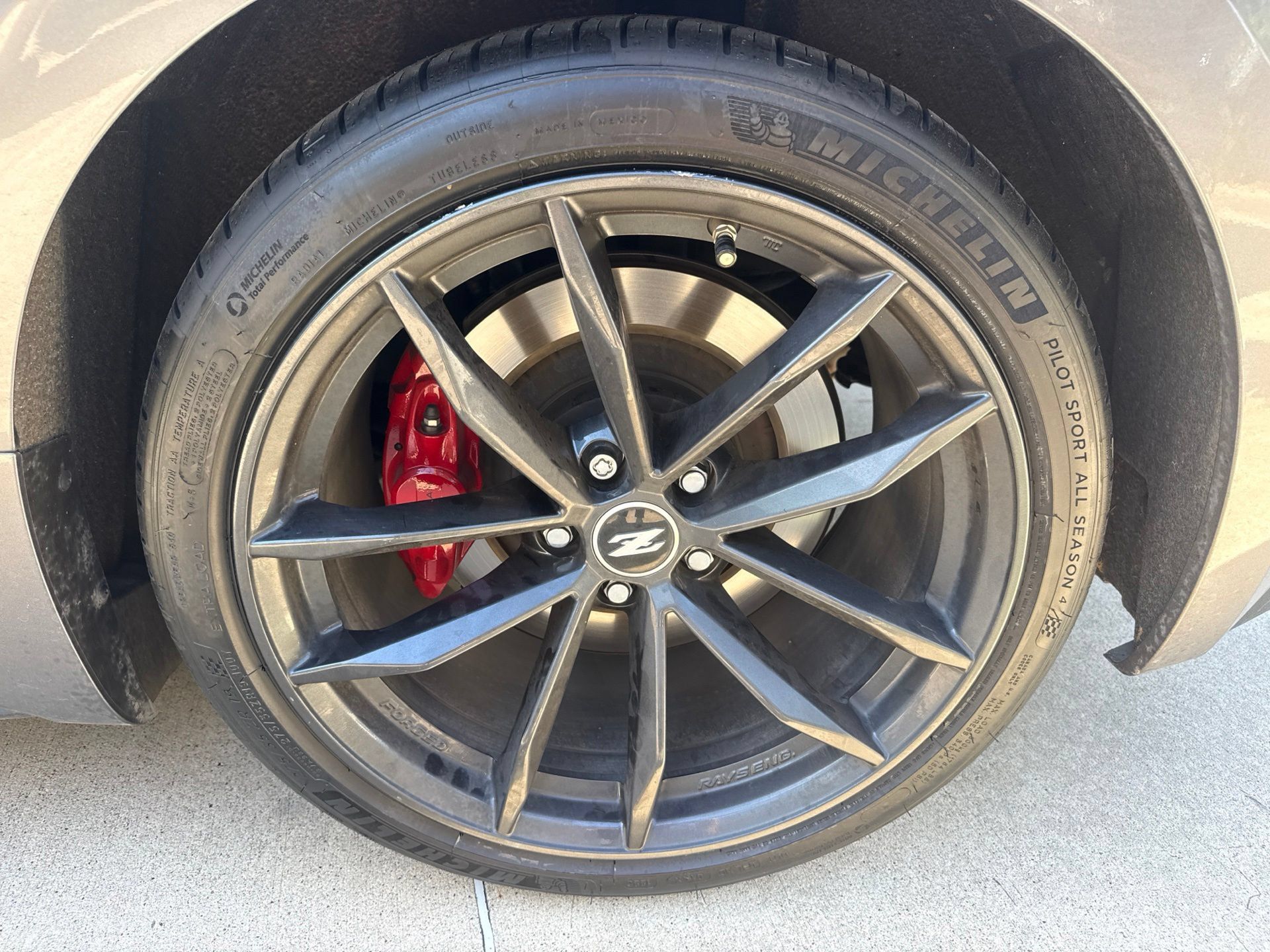 Used 2024 Nissan Z Performance w/ Floor Mat Package RWD image 10