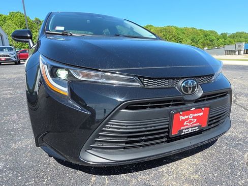 Used 2024 Toyota Corolla LE FWD image 11