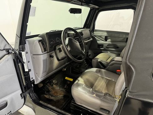Used 1998 Jeep Wrangler SE AWD/4WD image 10