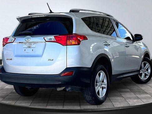 Used 2013 Toyota RAV4 XLE FWD image 6